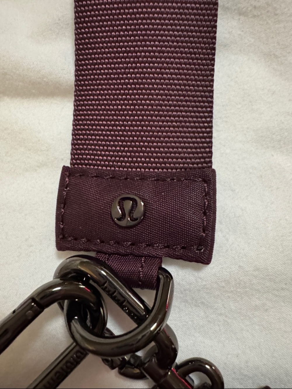 lululemon athletica Plum and Mauve Dual Card & Key Holder Wristlet - Picture 3 of 3